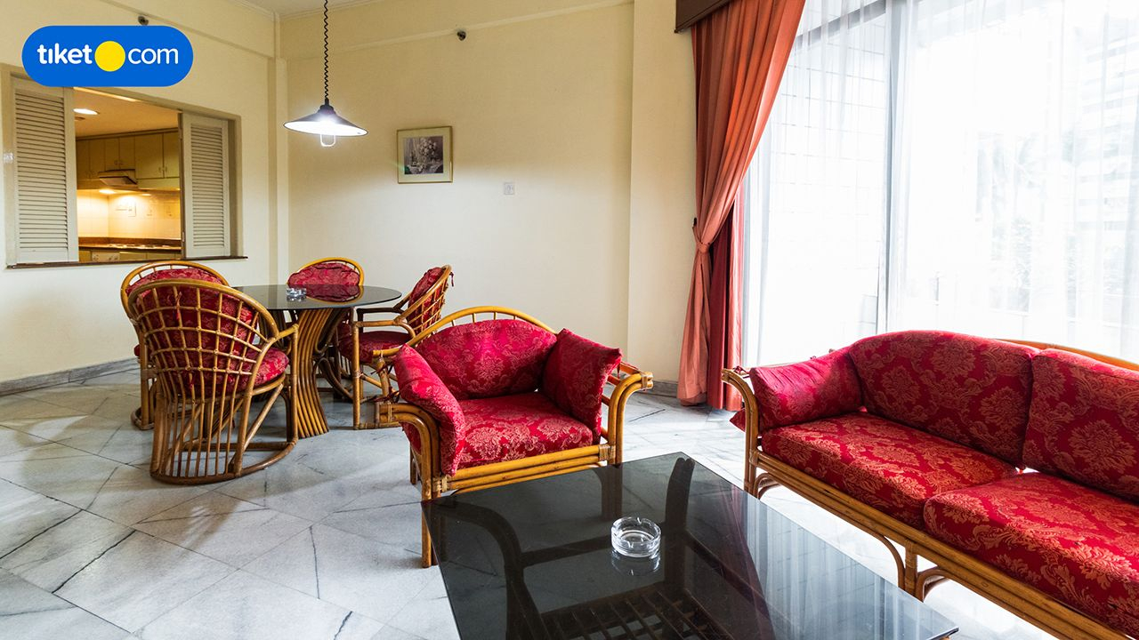 Living Area 9