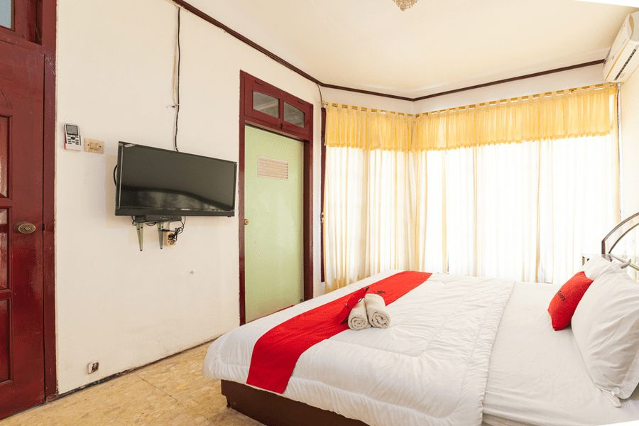 Bedroom 3, RedDoorz Syariah near Balai Kota Batu, Malang
