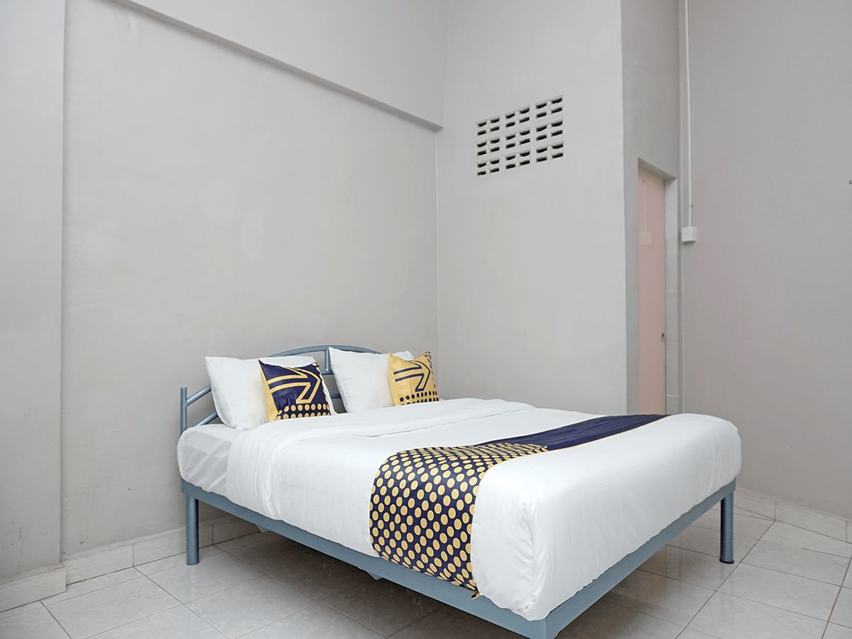 Bedroom 1, SPOT ON 2200 Hotel Gunung Sari, Labuhanbatu