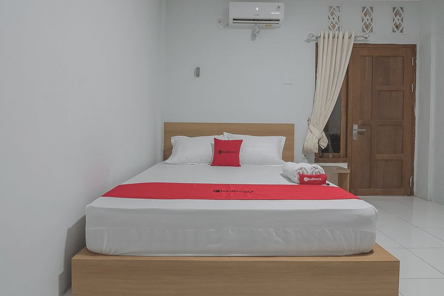Bedroom 2, RedDoorz near RSUD Dr. Abdul Aziz, Singkawang