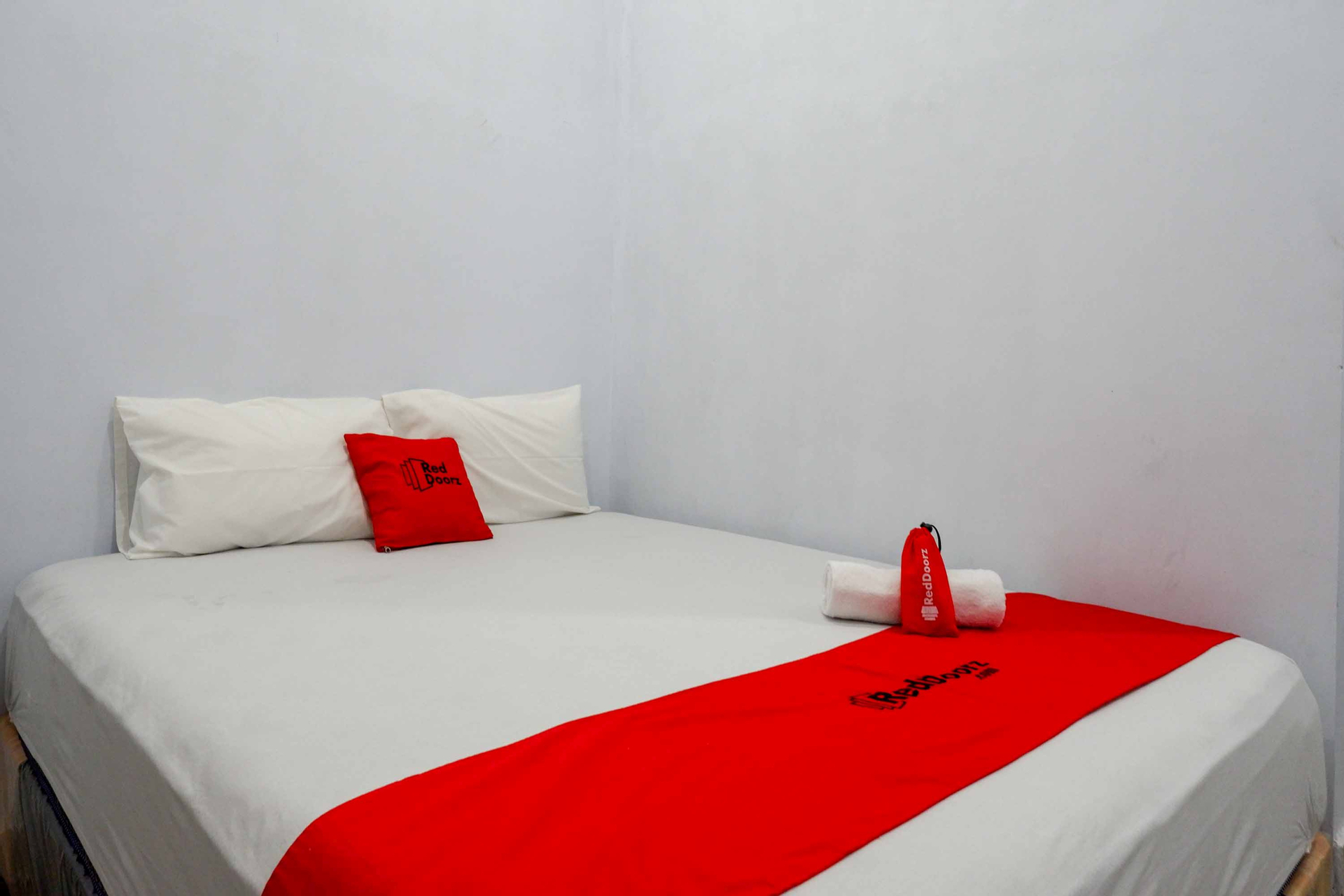 RedDoorz Syariah @ Gatot Subroto Street Bandung 4, Bandung