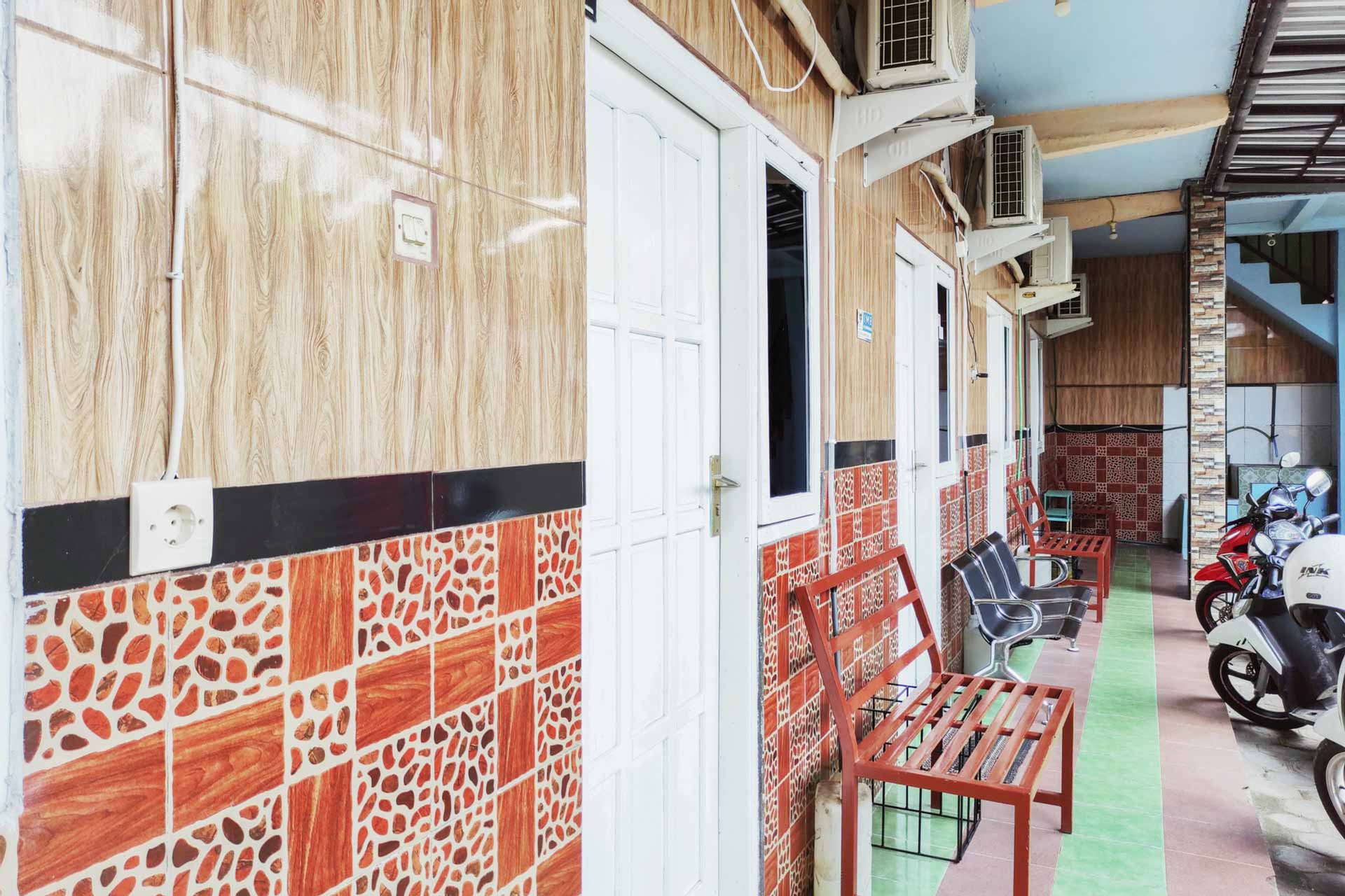 Exterior & Views 3, Queen Asri RedPartner, Kediri