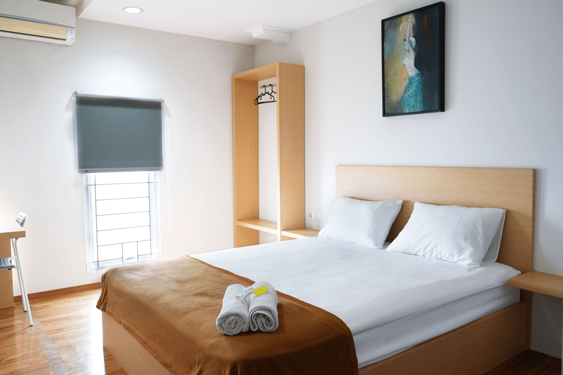 Bedroom 3, UROOMS Senayan, Jakarta Selatan