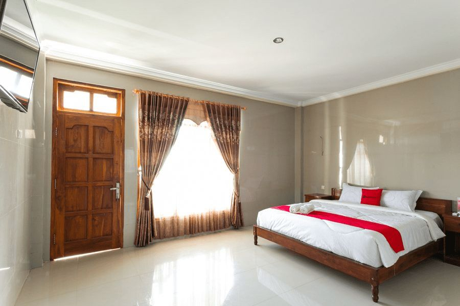 Bedroom 5, RedDoorz near Parangtritis Beach, Bantul