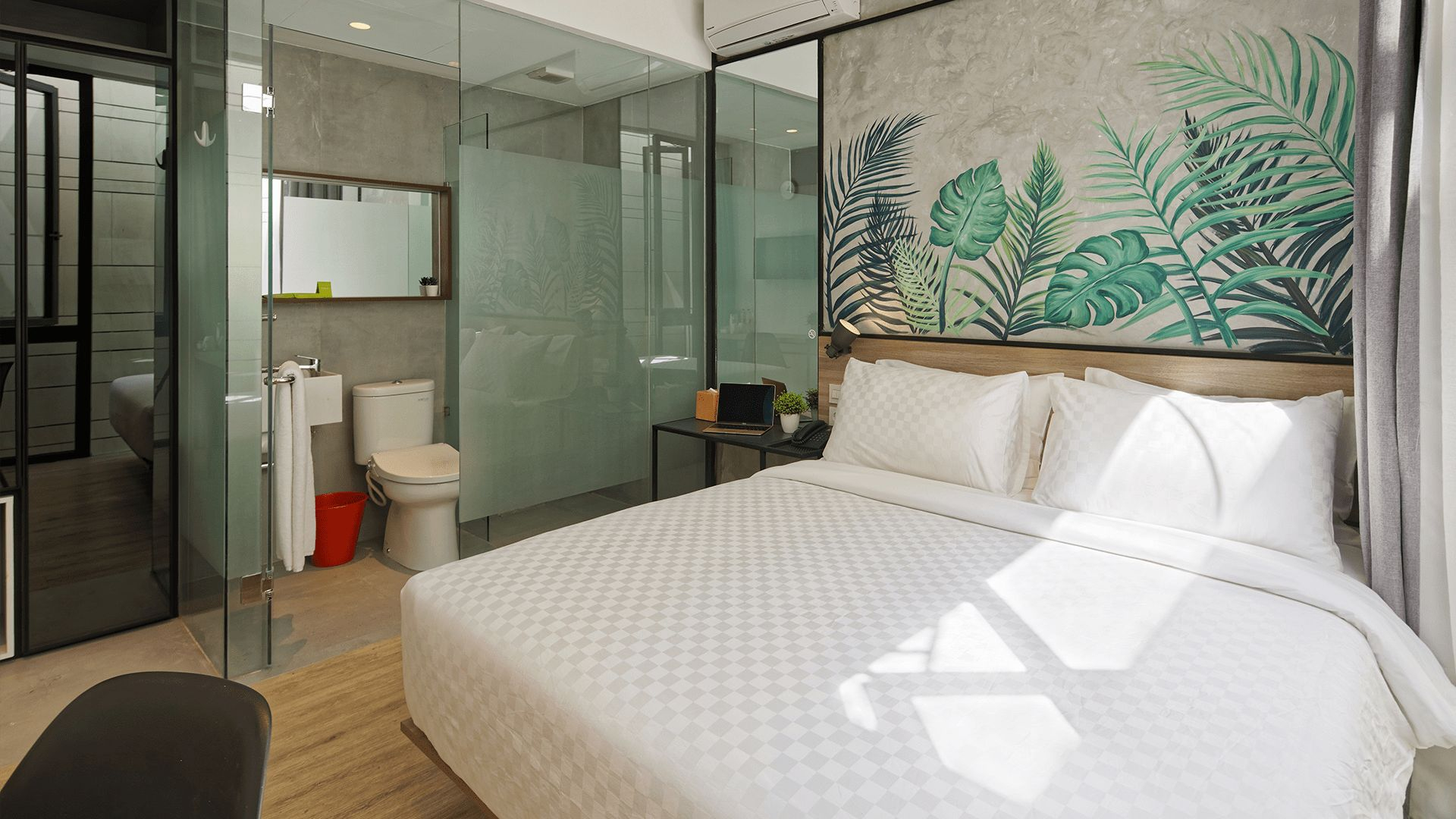 Bathroom 13