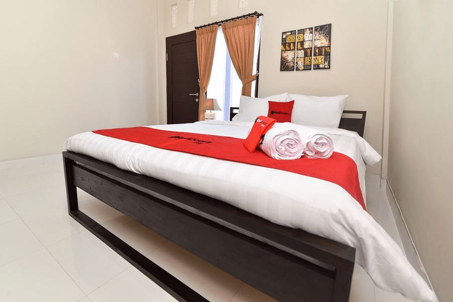 Bedroom 2, RedDoorz Plus near Jalan Imam Bonjol Denpasar, Denpasar