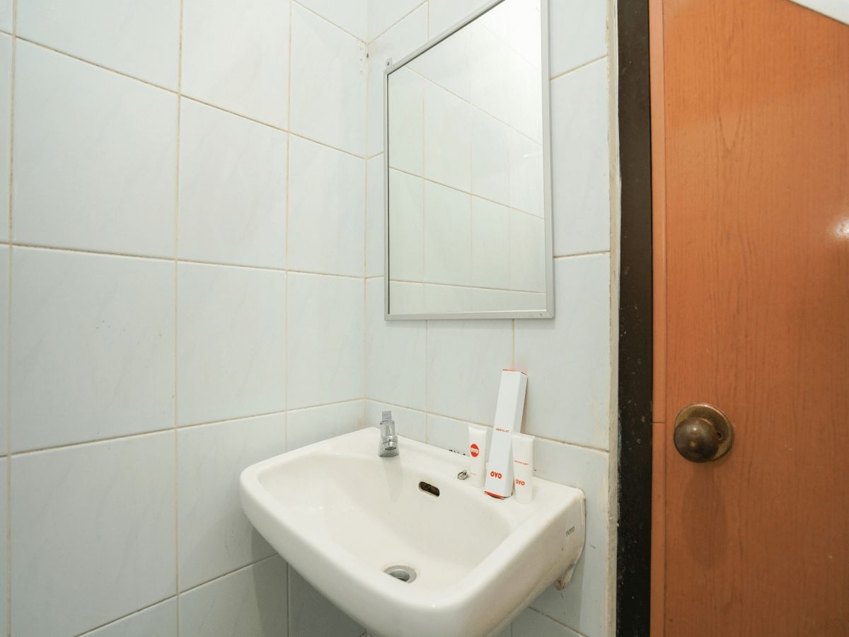 Bathroom 7