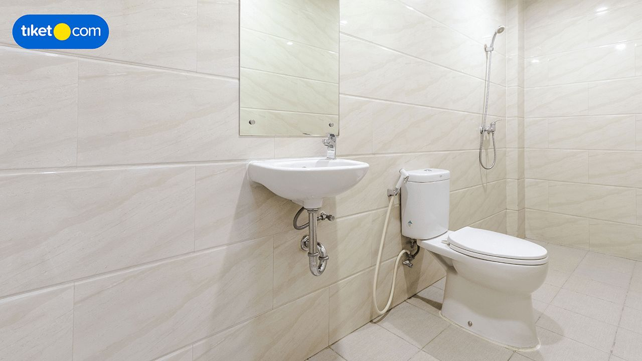 Bathroom 7
