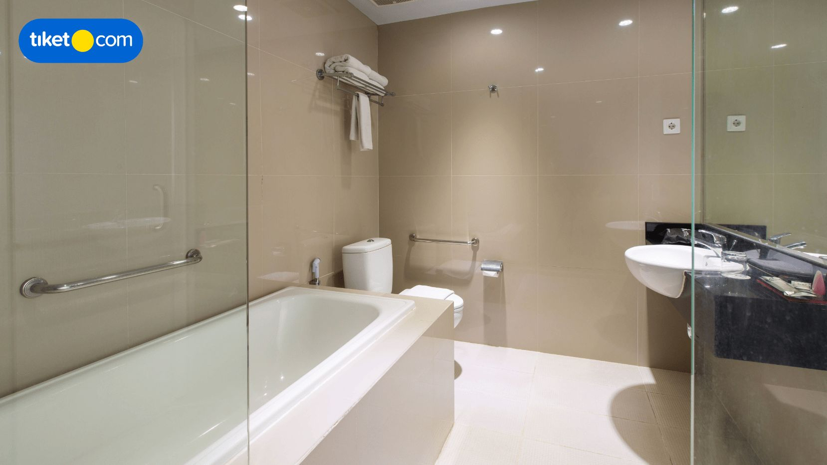 Bathroom 14