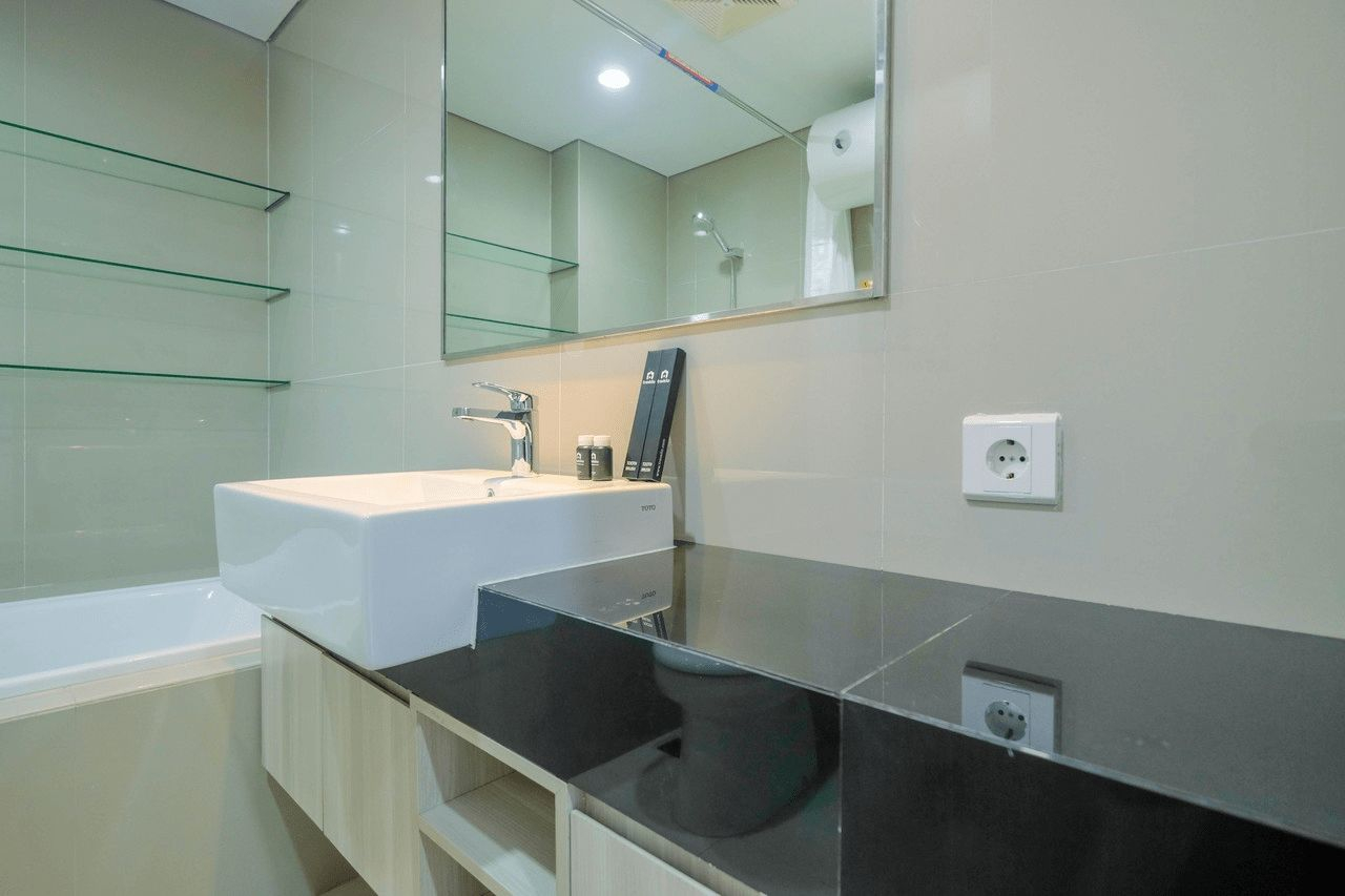 Bedroom 4, Trendy and Spacious Studio Azalea Suites Apartment By Travelio, Cikarang