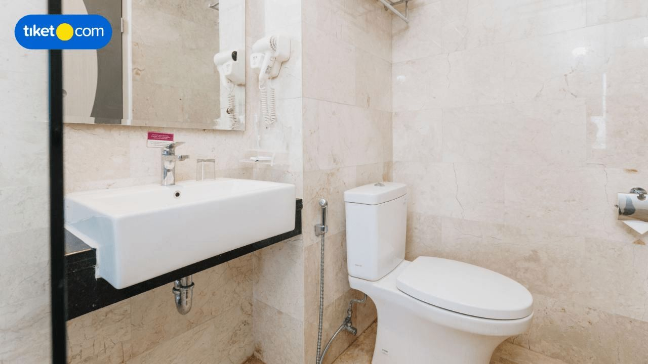 Bathroom 4