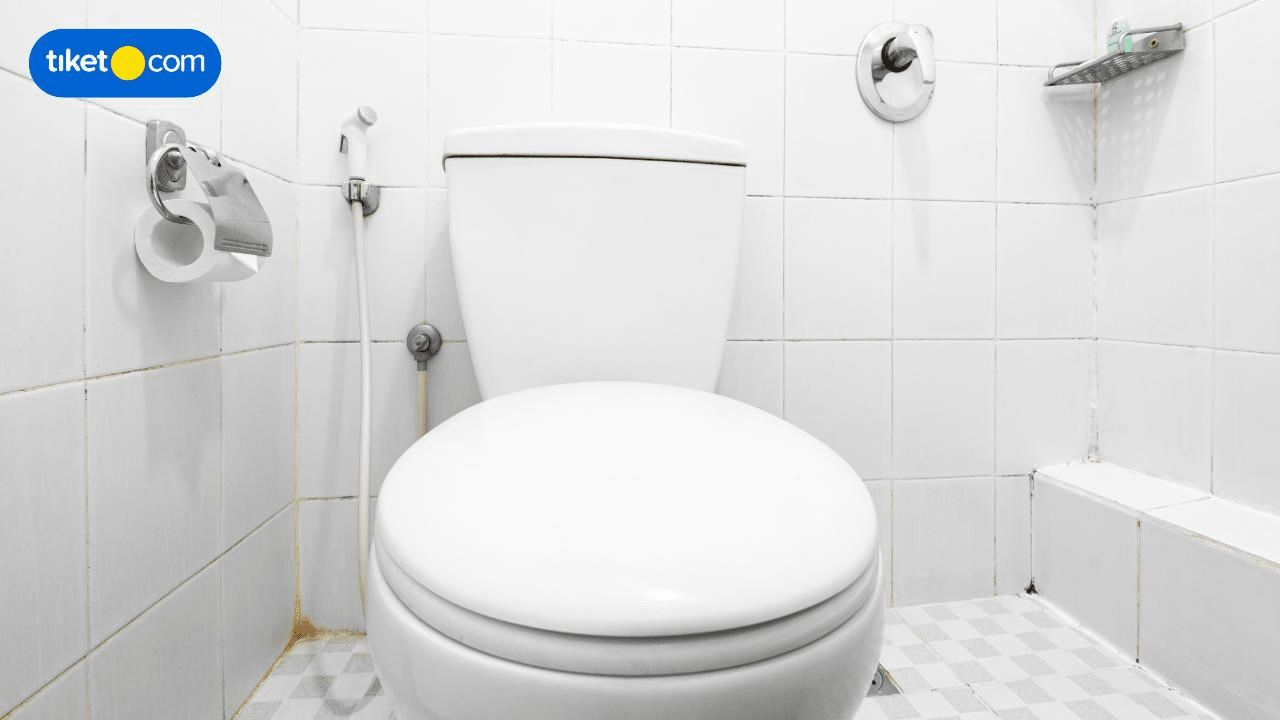 Bathroom 12