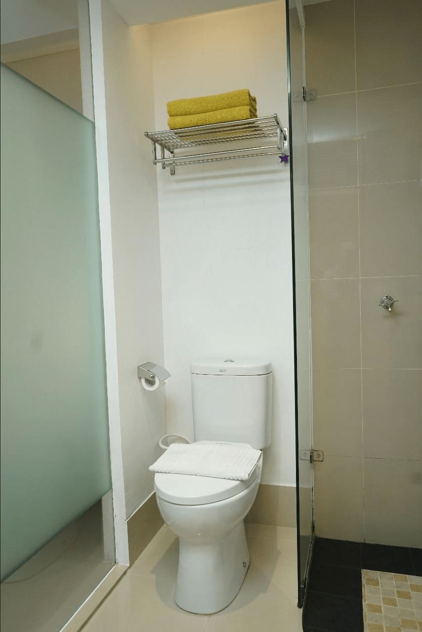 Bathroom 13