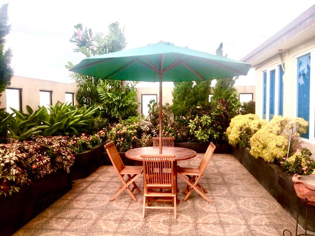 Living Area 21