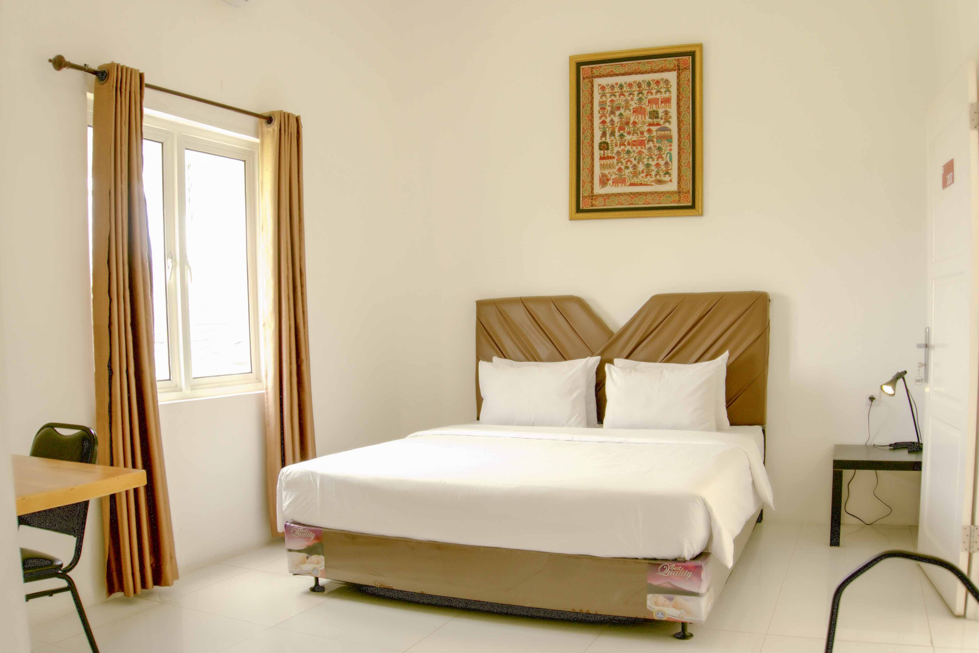 Kamar Deluks Queen