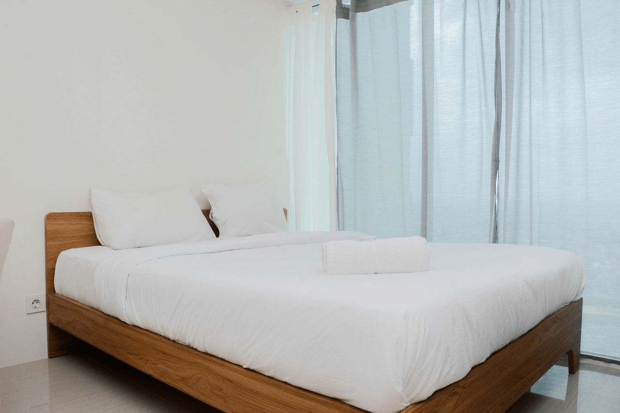 Comfy and Warm Studio Grand Kamala Lagoon Apartment By Travelio, Bekasi