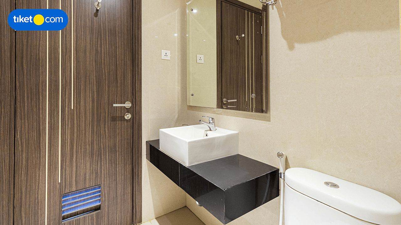 Bathroom 9