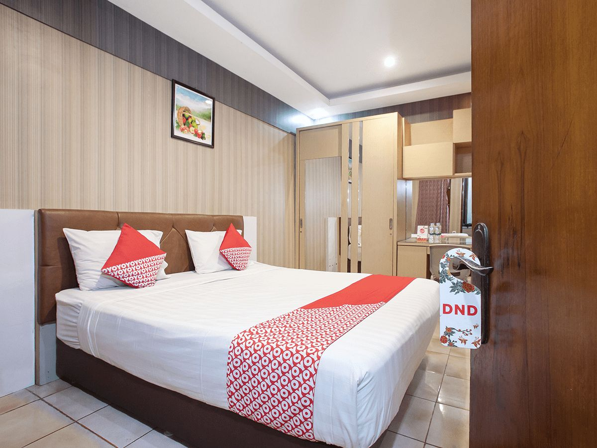 Bedroom 1, OYO 164 Ang'S Residence, Surabaya
