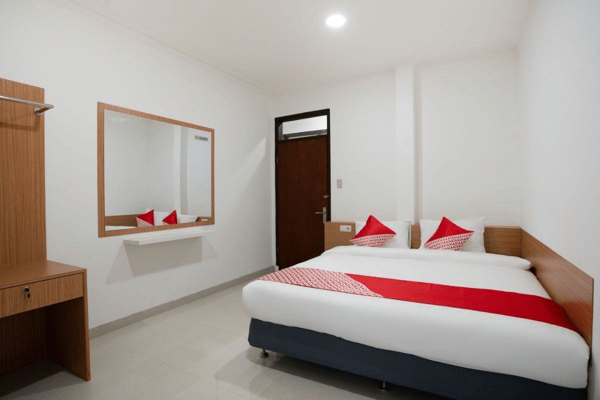 Bedroom 1, OYO 3209 Hegarbudhi Residence, Bandung
