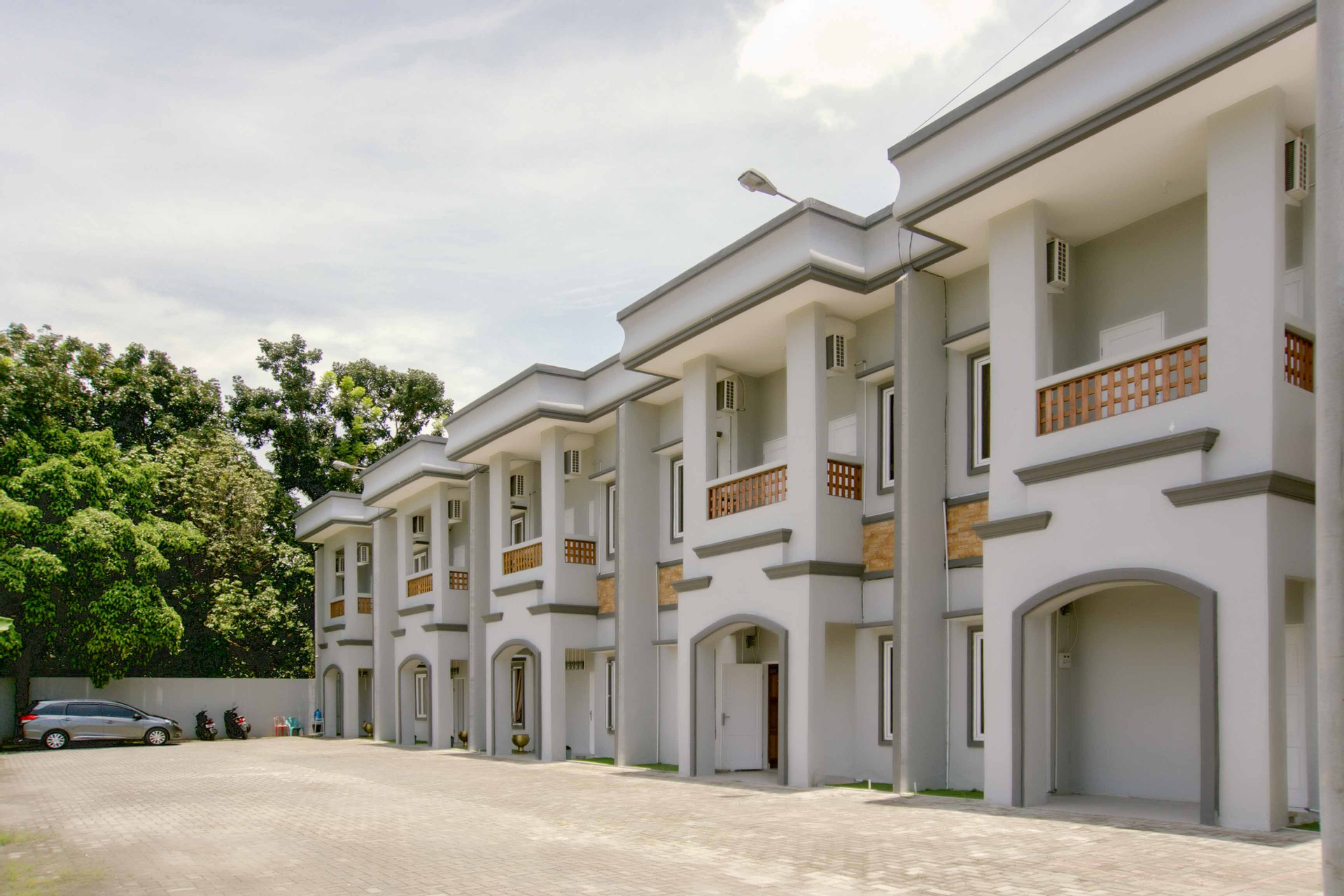 Exterior & Views 1, Kamojo Guest House near Jalan Dr Mansyur RedPartner, Medan