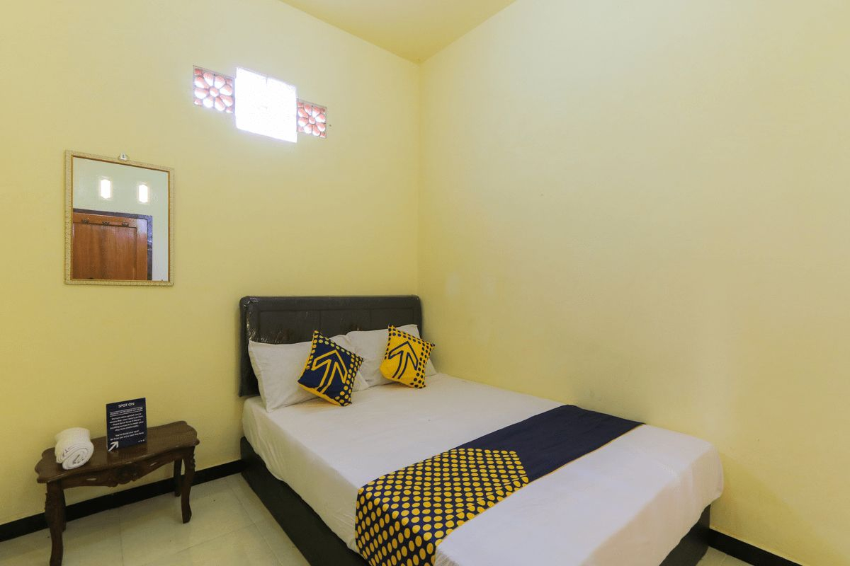 Bedroom 1, SPOT ON 2378 Omah Nusantara Homestay, Lumajang