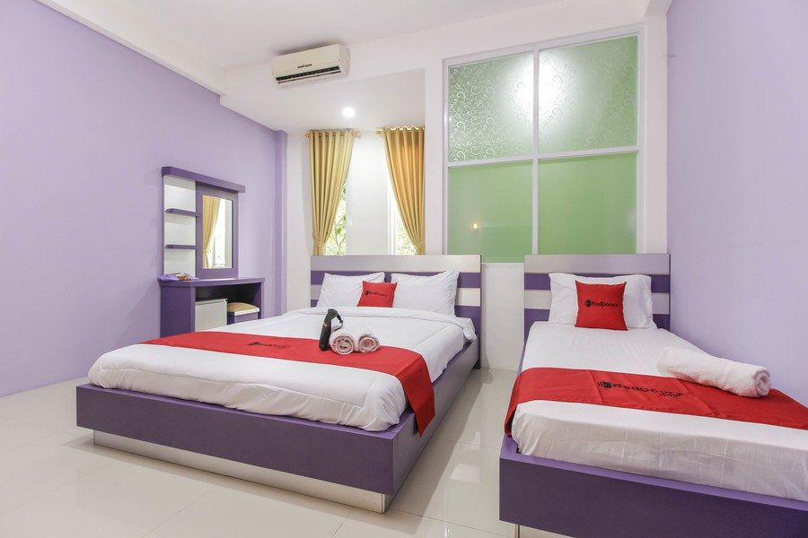 Bedroom 4, RedDoorz Plus near Stasiun Bekasi, Bekasi