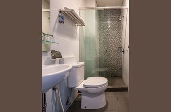 Bathroom 7