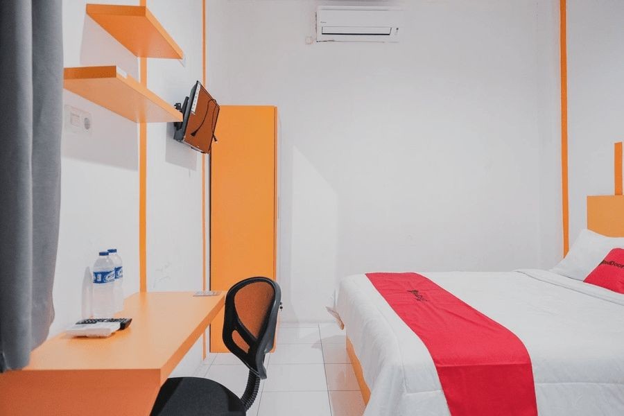 Bedroom 3, RedDoorz @ Jalan Sukabangun 2 Palembang, Palembang
