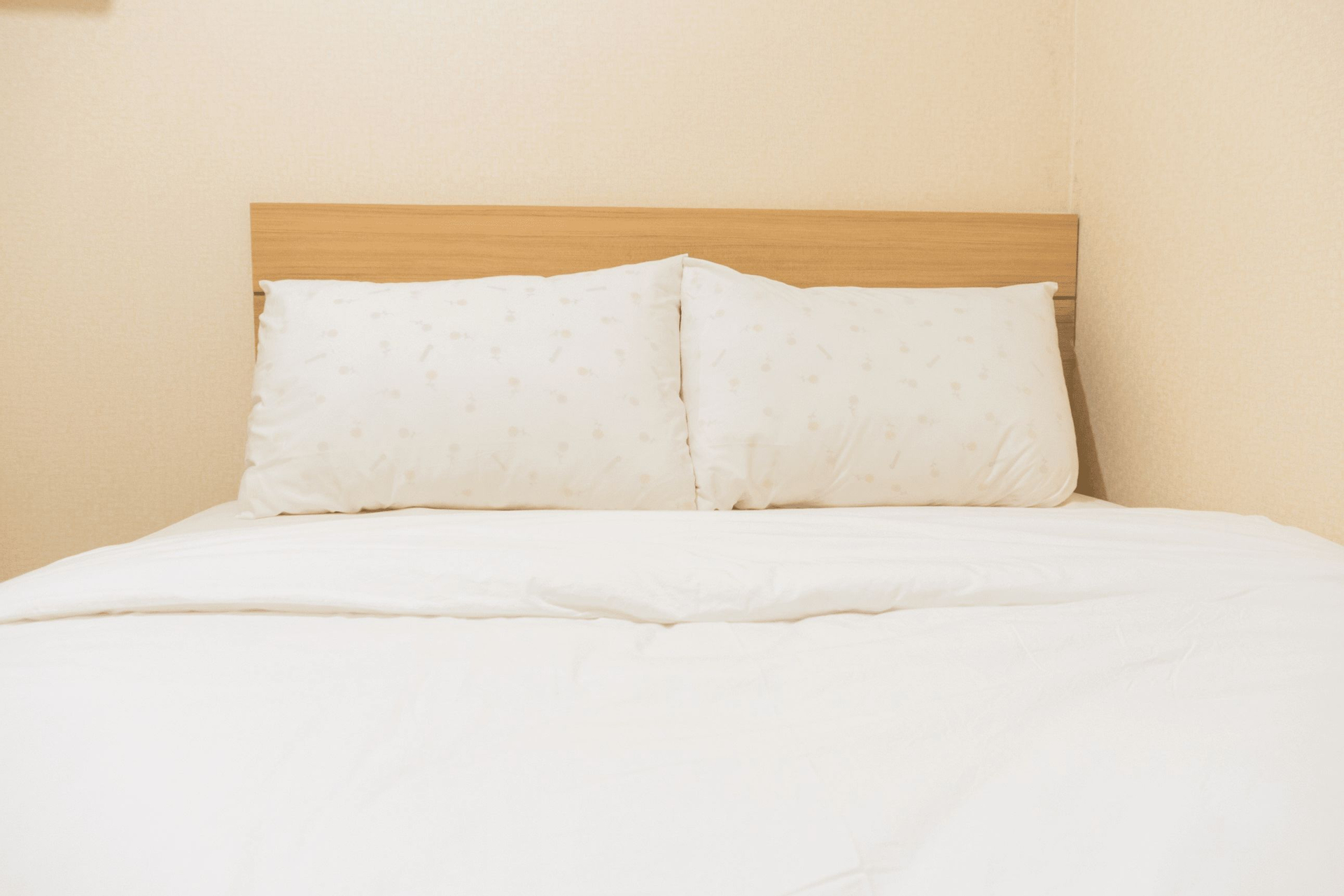 Bedroom 3, Minimalist 2BR Apartment at Parahyangan Residence By Travelio, Bandung