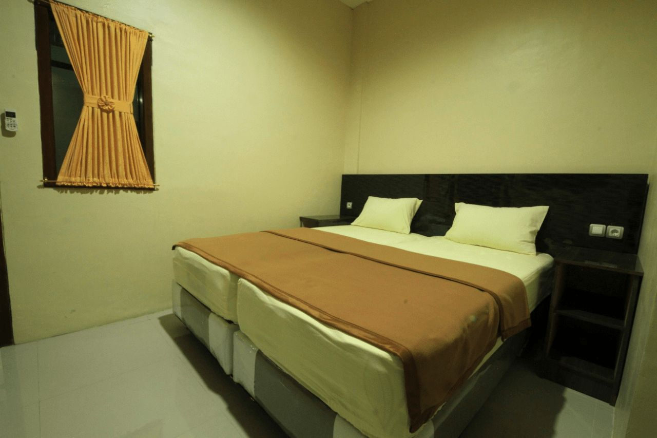Bedroom 3, Hotel Grand Royal, Pemalang