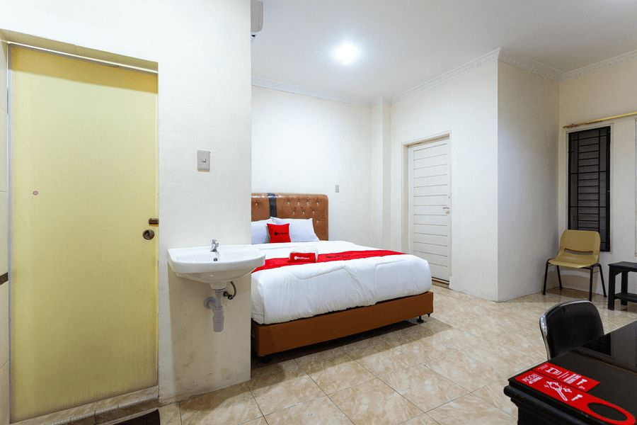 Bedroom 3, RedDoorz near Yuki Simpang Raya Mall Medan 2, Medan