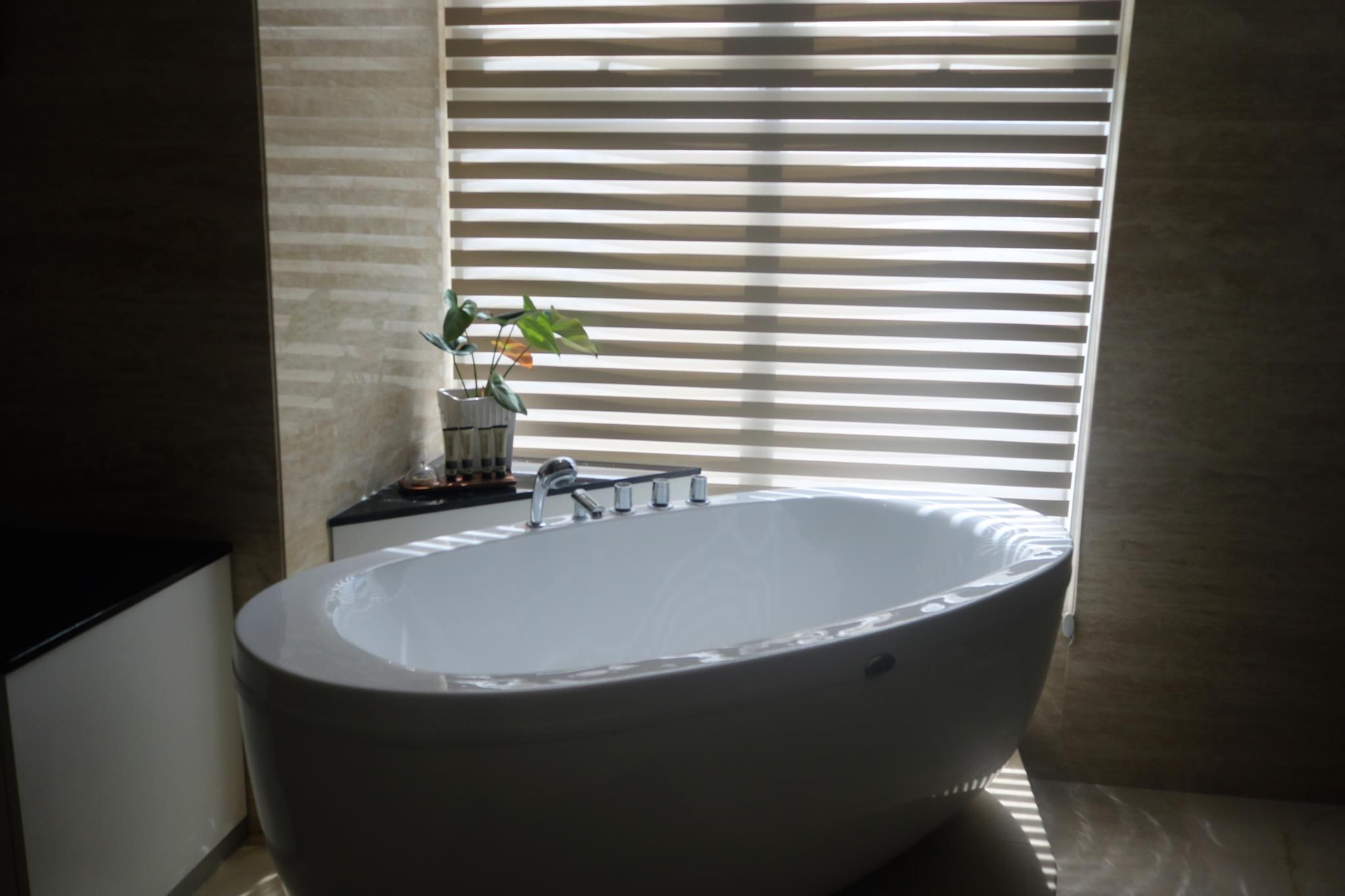 Bathroom 14