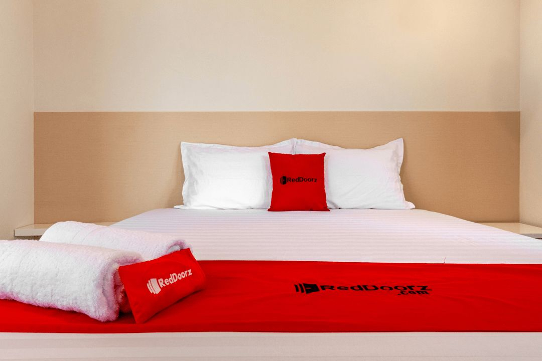 Bedroom 2, RedDoorz Syariah @ Kebraon, Surabaya