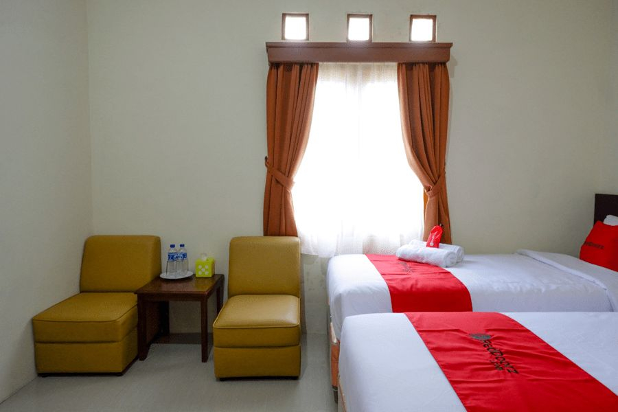 Bedroom 3, RedDoorz near Stadion 45 Karanganyar, Karanganyar