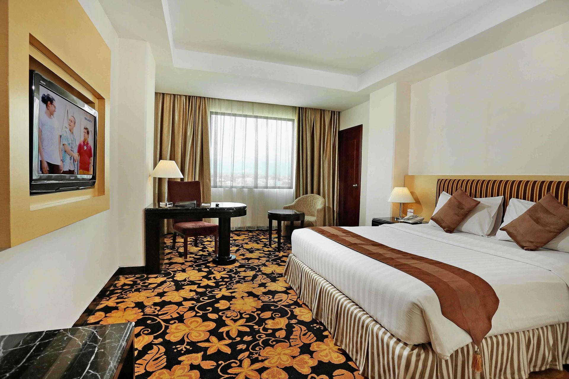 Bedroom 4, Rocky Plaza Hotel Padang, Padang
