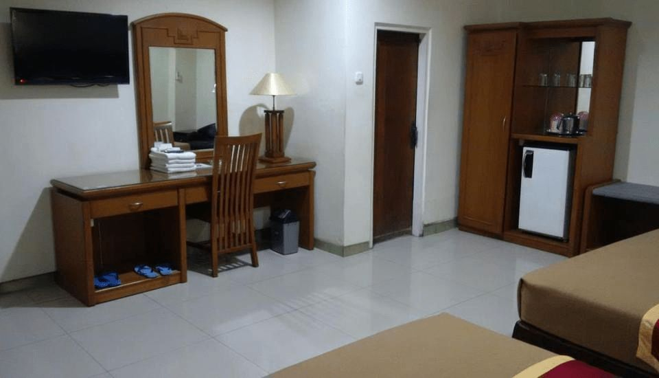 Bedroom 2, Hotel Priangan Cirebon, Cirebon