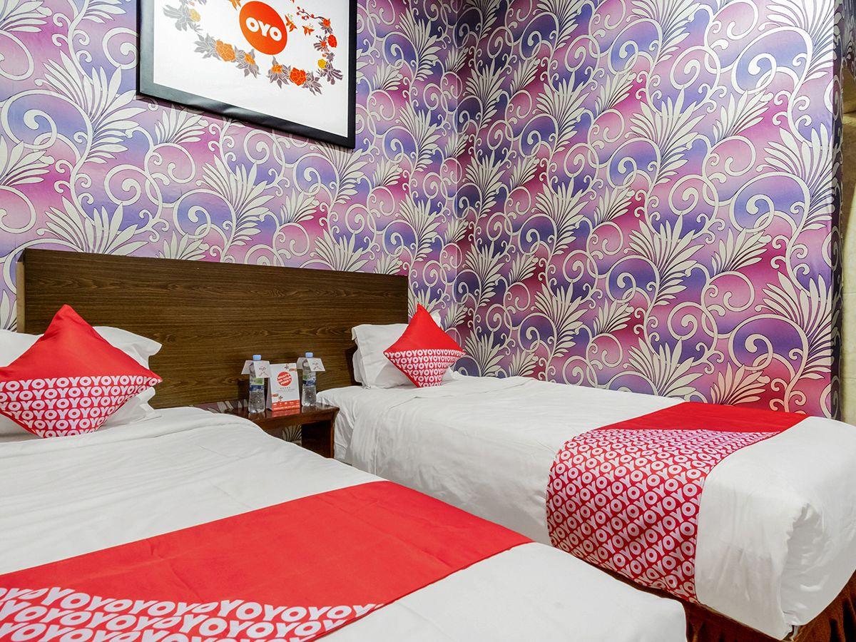 Bedroom 5, OYO 741 Hotel Labuhan Raya, Medan