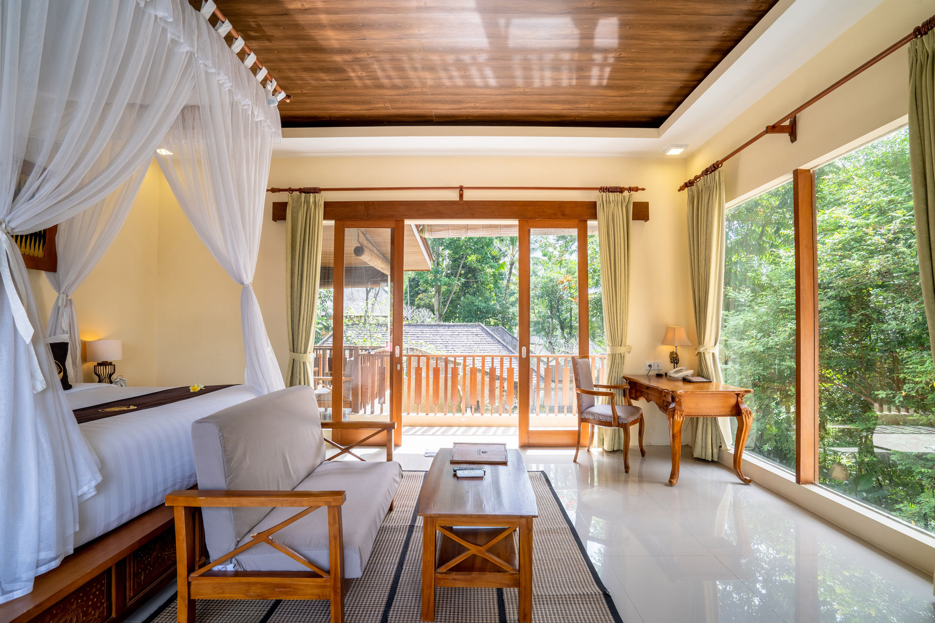 Kamar dengan Ranjang Double atau Lainnya - Pemandangan Kolam Renang