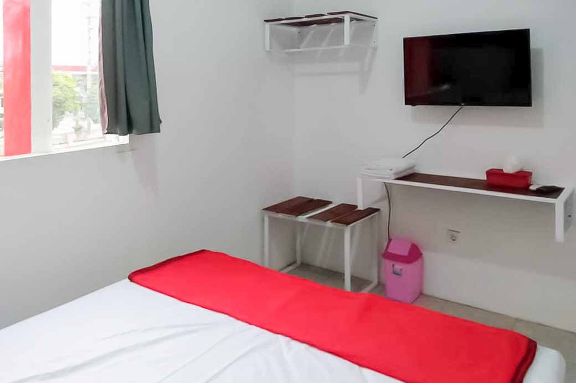 Bedroom 4, RedDoorz near Alun - Alun Magetan, Magetan