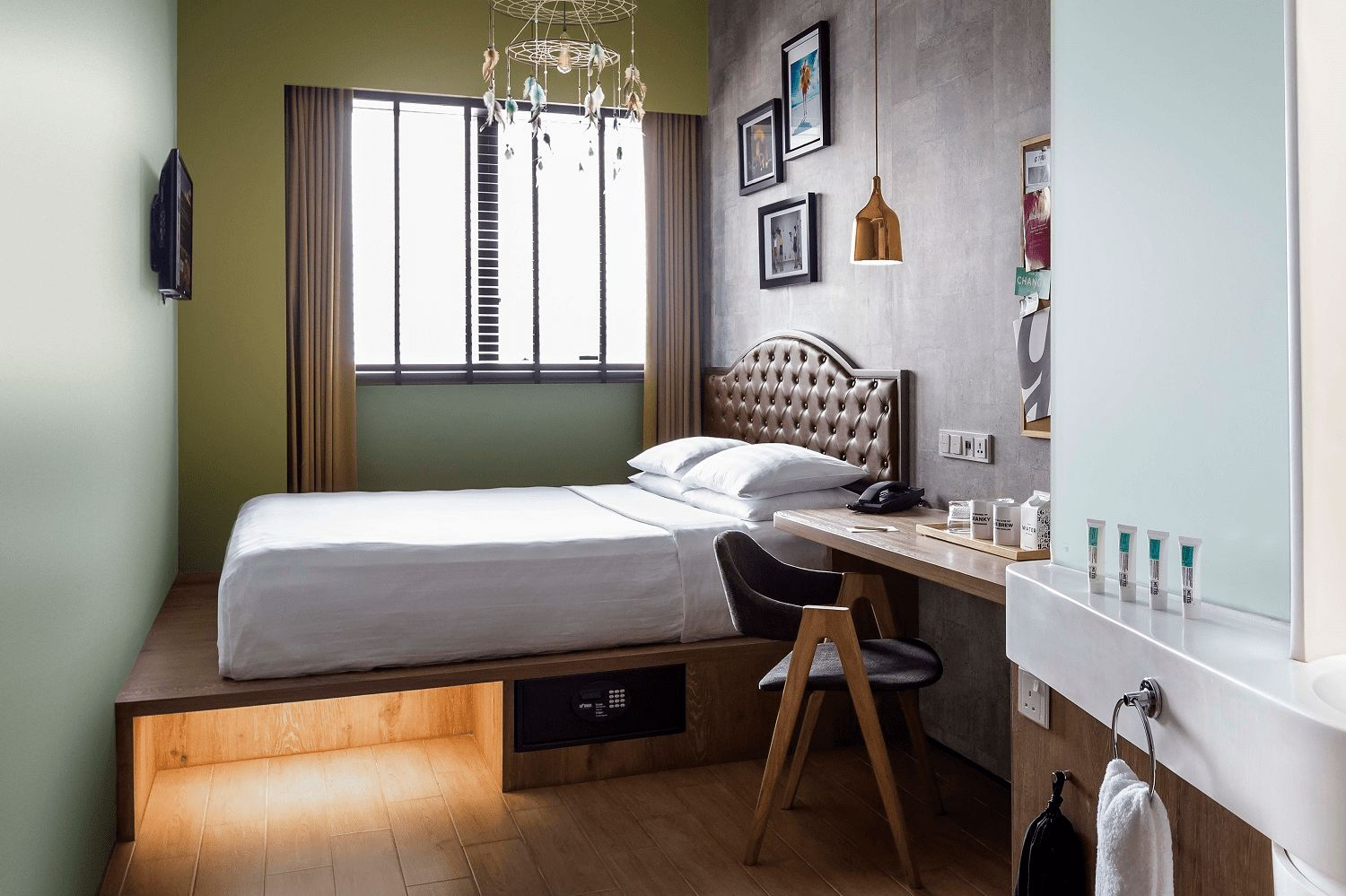 Bedroom