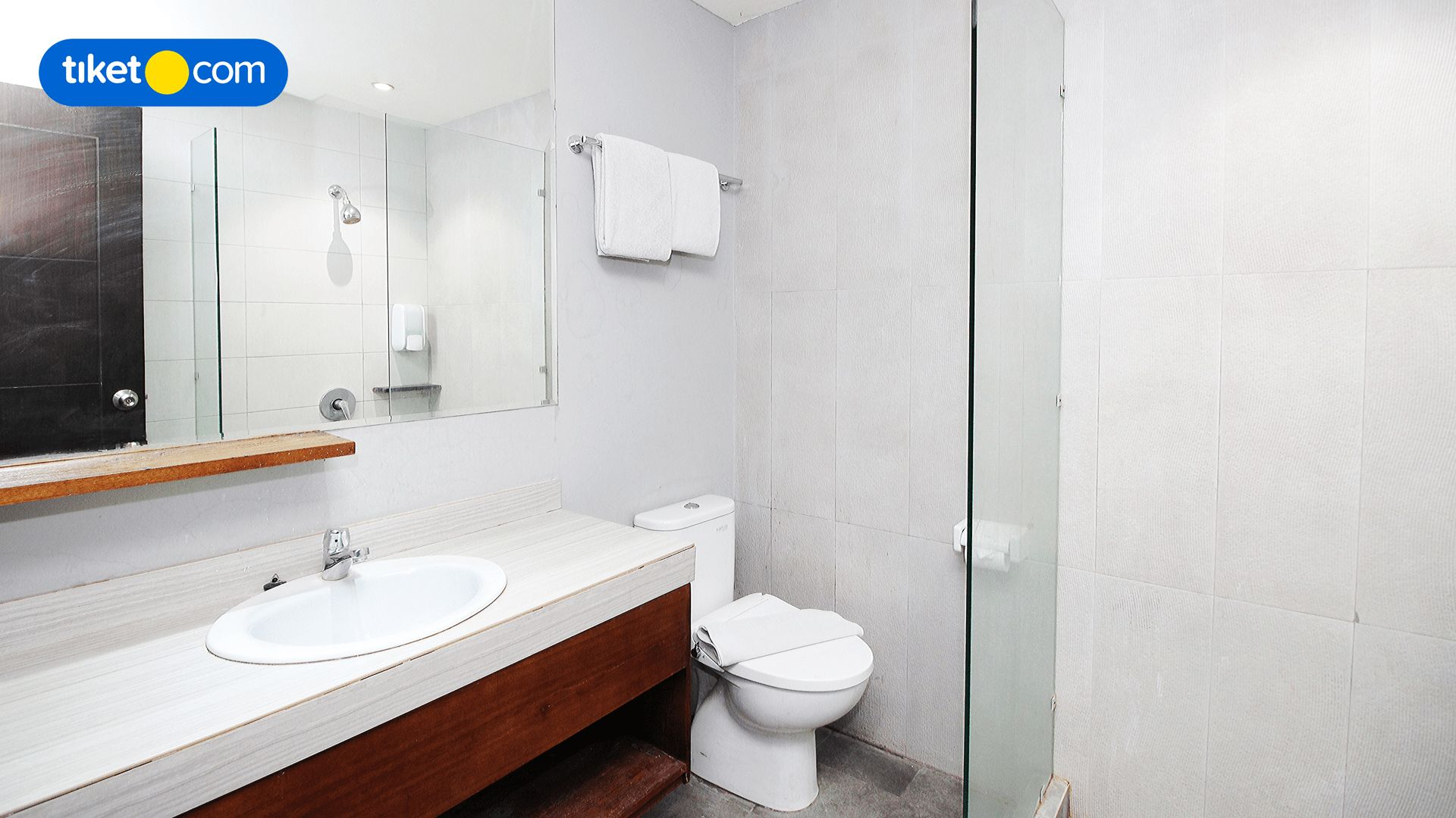 Bathroom 7