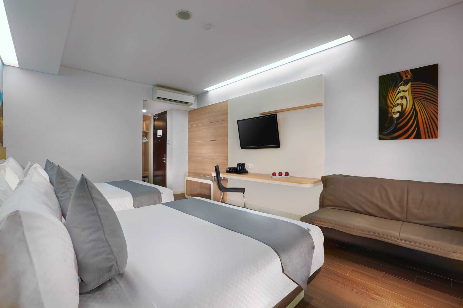 Bedroom 4, Hotel Neo Gubeng - Surabaya by ASTON, Surabaya