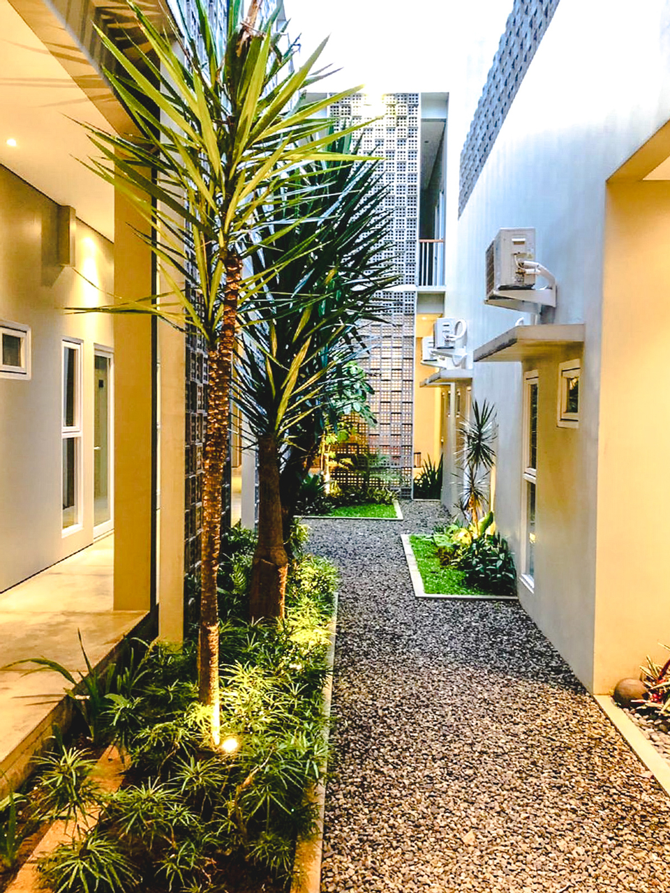 Living Area 10
