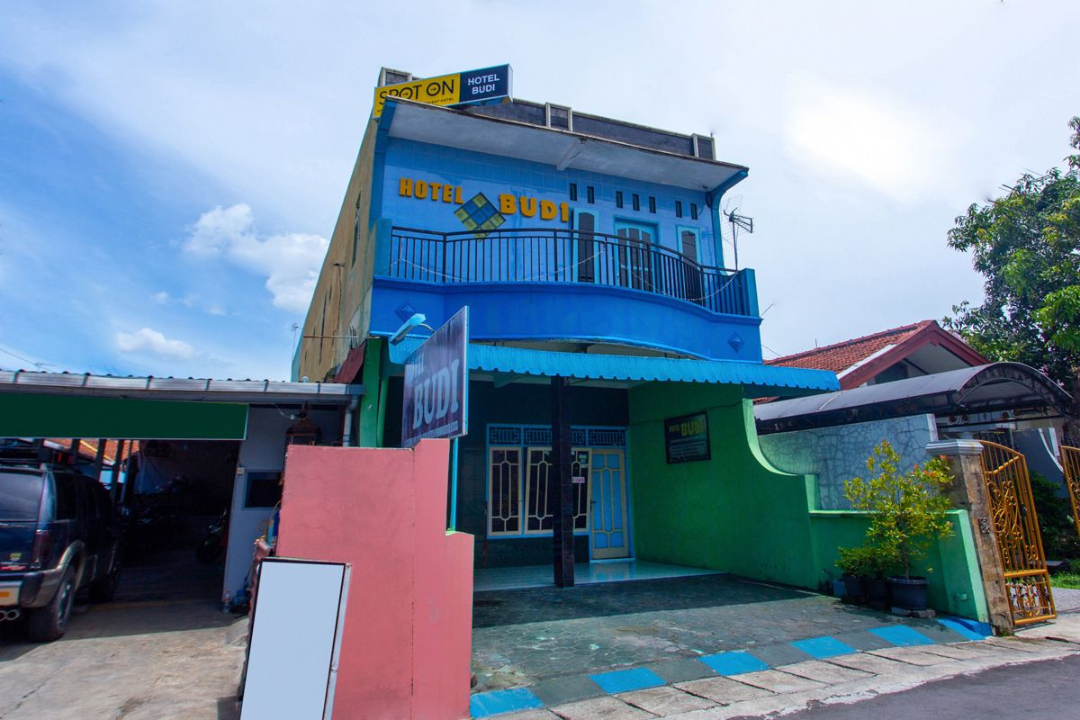 Exterior & Views 2, SPOT ON 2871 Hotel Budi, Banyumas