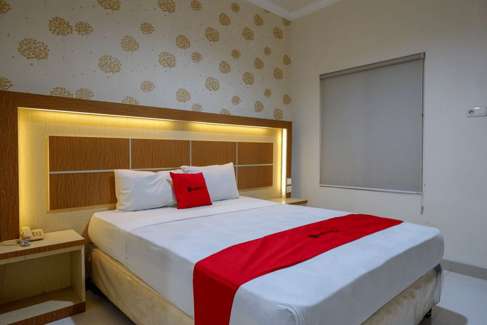 Bedroom 4, RedDoorz @ Hotel Bumi Palupy, Palu