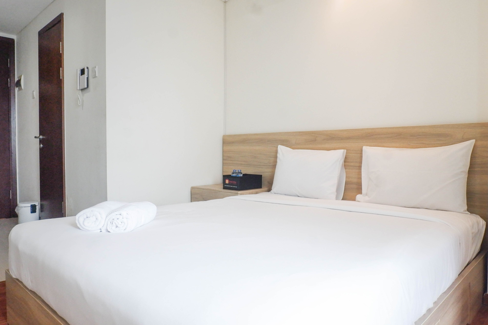 Bedroom 1, Exclusive Studio Apartment at Grand Sungkono Lagoon By Travelio, Surabaya
