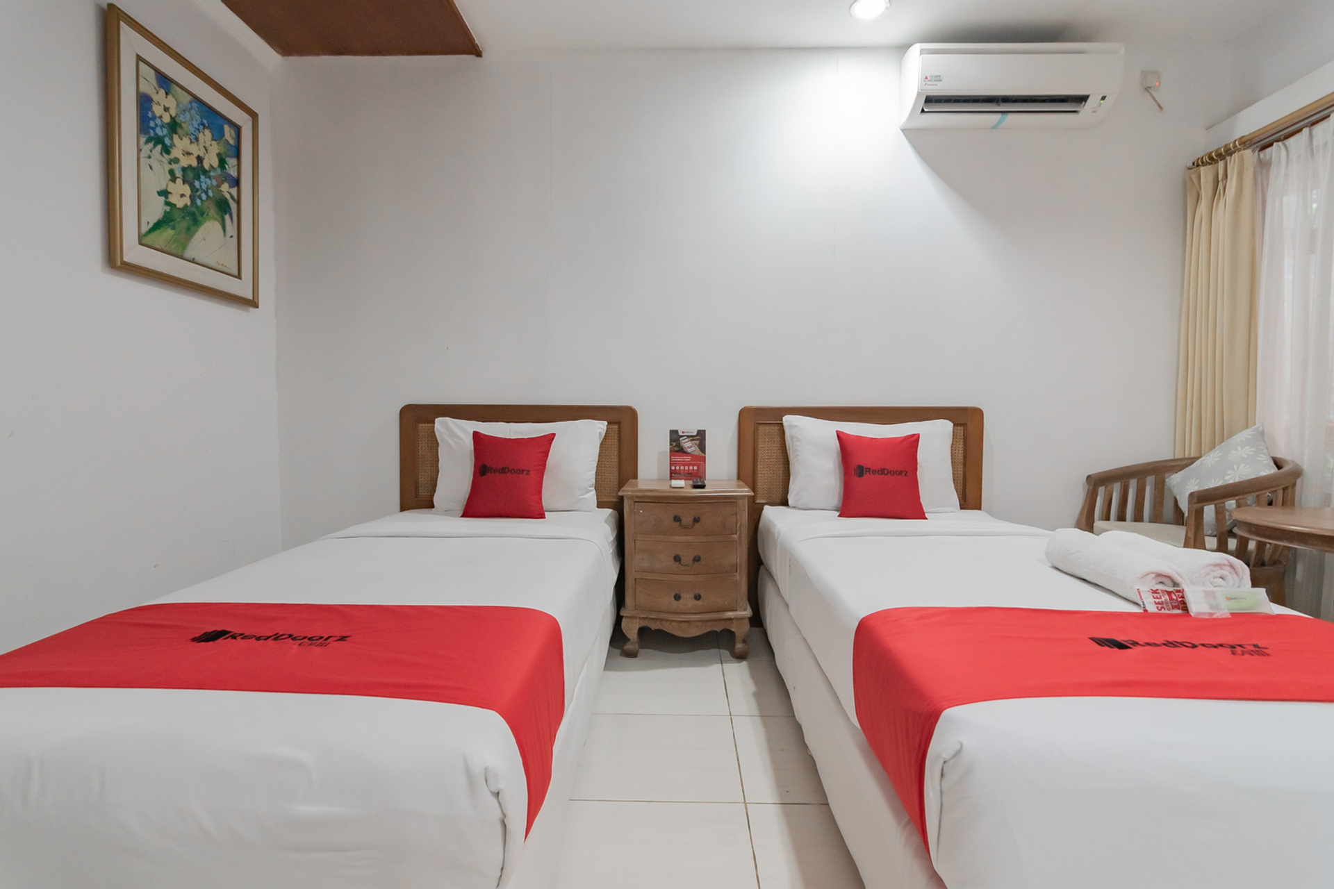 Bedroom 5, RedDoorz @ Arwiga Hotel, Bandung