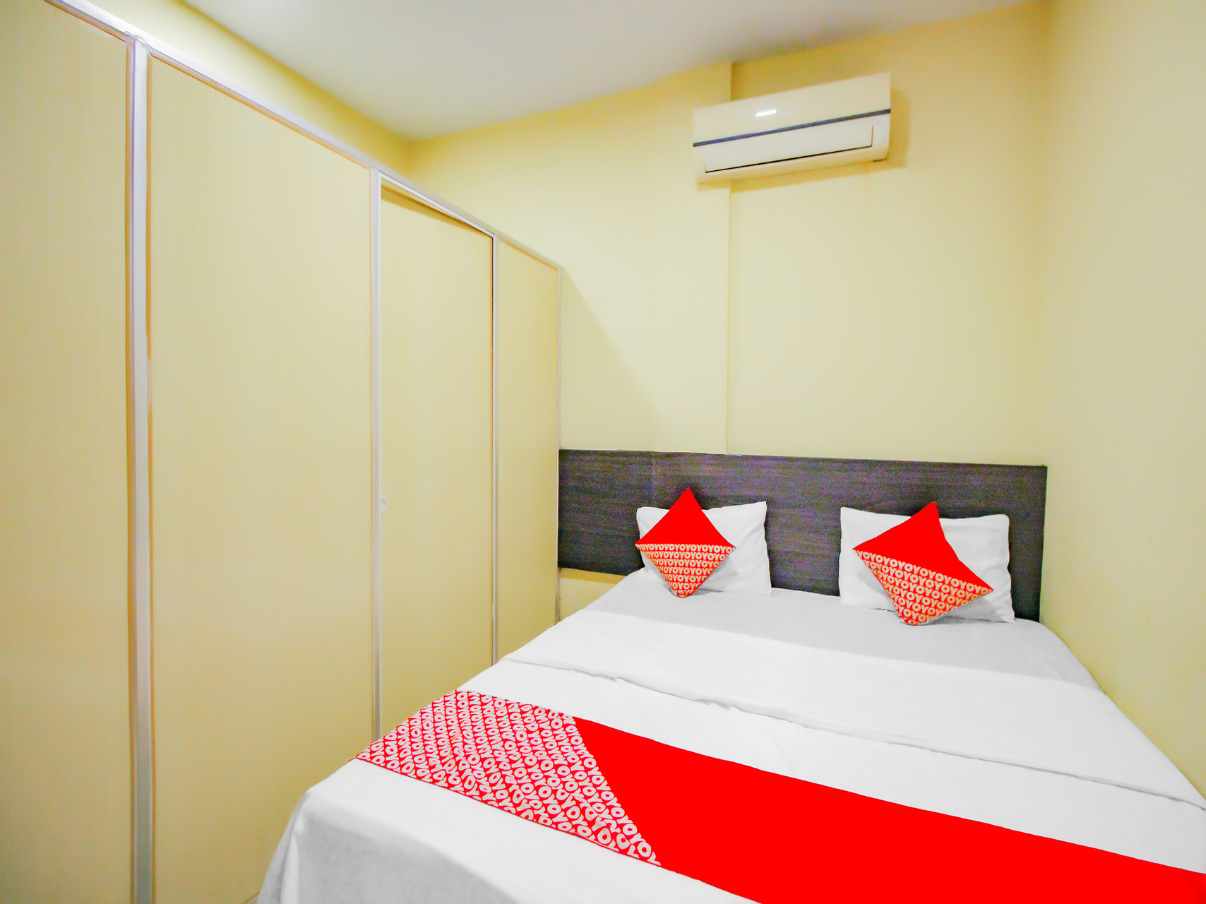 Bedroom 1, OYO 90259 Apollo Inn, Deli Serdang
