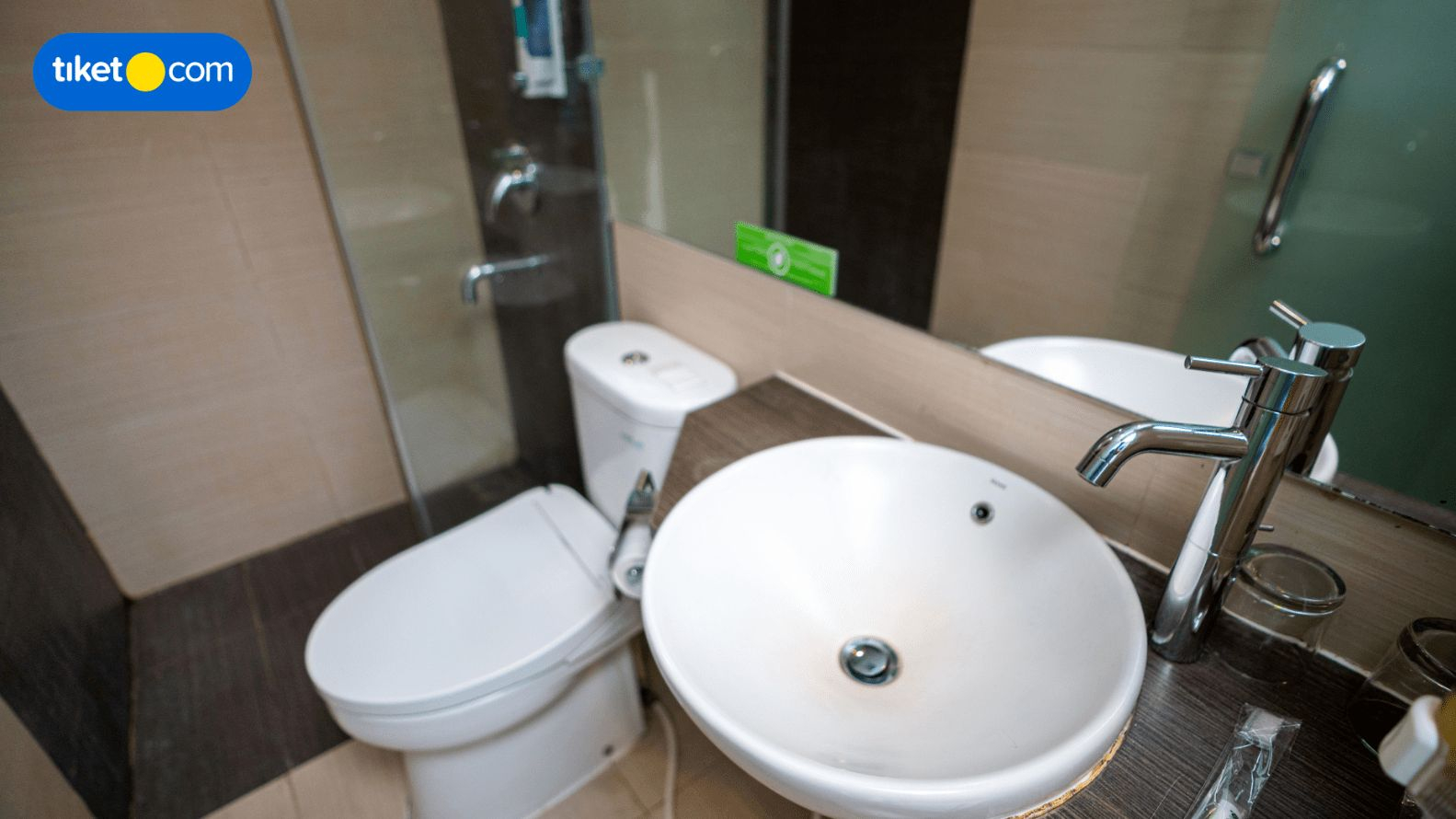 Bathroom 23