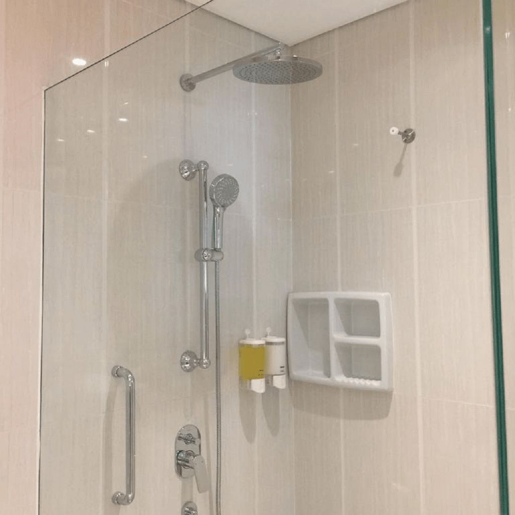 Bathroom 10